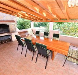 3 Bedroom Villa with Pool & Tennis Court near Sinj, sleeps 8